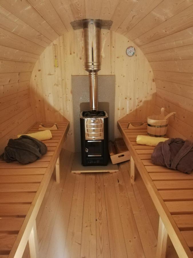 كرابينا Pod Orehom Drvena Kuca I Sauna المظهر الخارجي الصورة