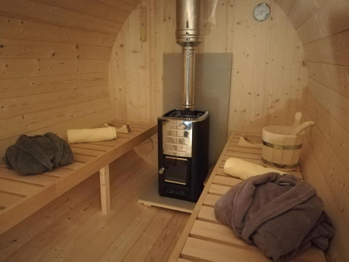 كرابينا Pod Orehom Drvena Kuca I Sauna المظهر الخارجي الصورة